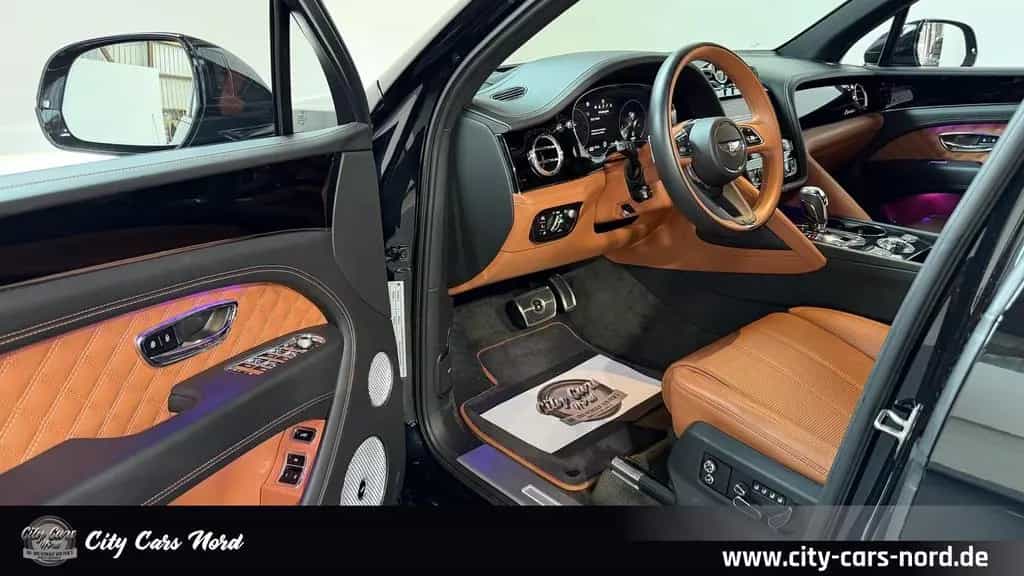 Bentley Bentayga Azure 4.0 V8 4WD COMFORT SPEC+FOND 12/2022-photo-7