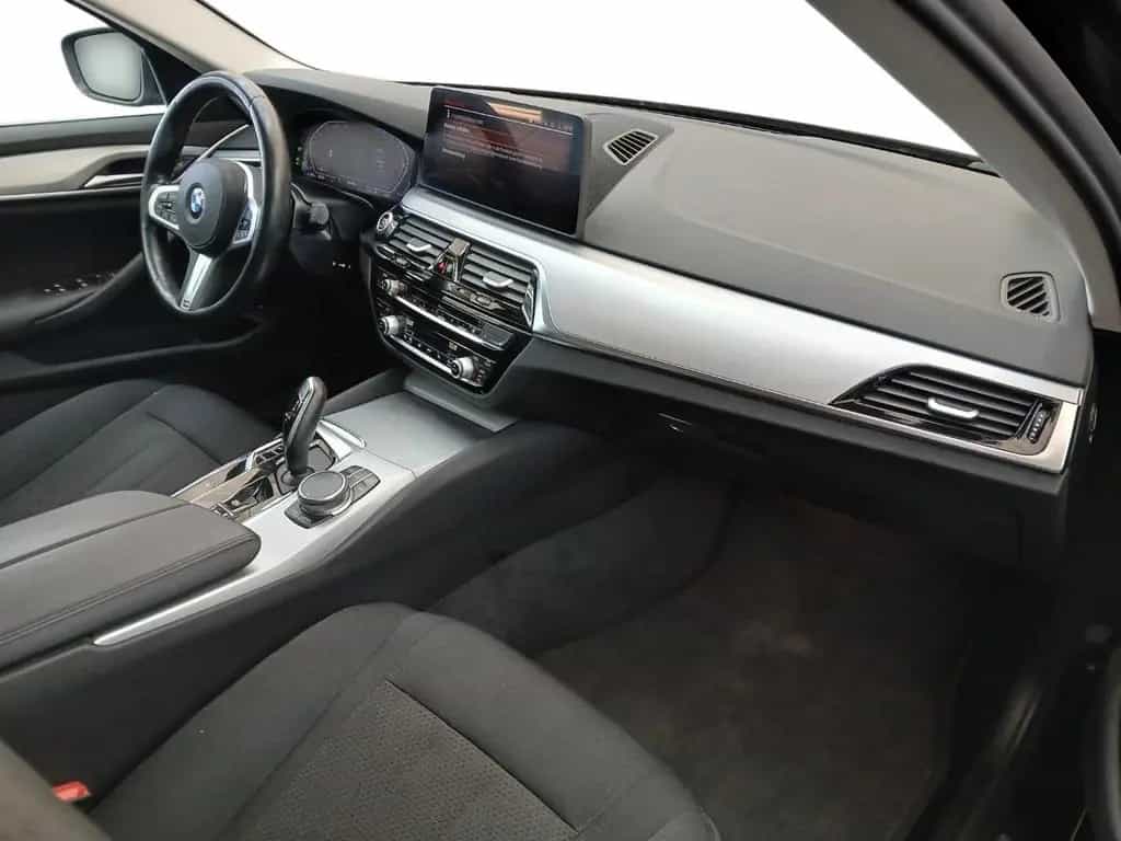 BMW 5 Series 520 d Touring Business RFK Navi DAB Sitzh. 1.Hd. 01/2022-photo-6