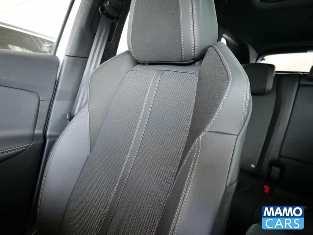 Peugeot 3008 1.2 PureTech 130 GT PANO/Totwinkel/CAM/ACC 02/2023-photo-27