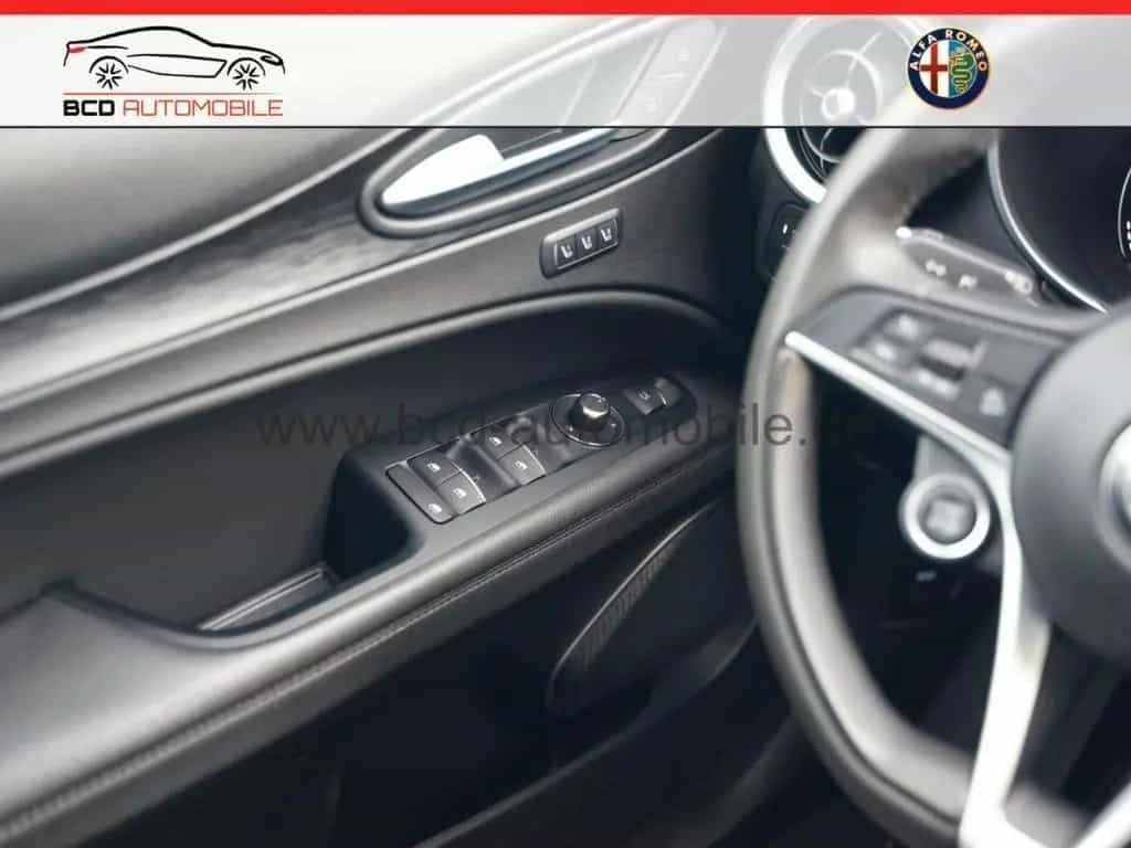 Alfa Romeo Stelvio Super Q4*VELOCE*AHK*NAVI*VOLL-LEDER*APPL 07/2020-photo-22