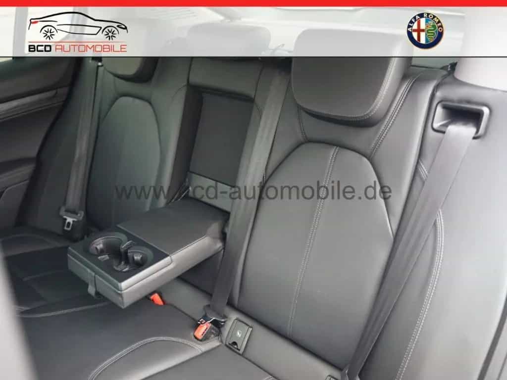Alfa Romeo Stelvio Super Q4*VELOCE*AHK*NAVI*VOLL-LEDER*APPL 07/2020-photo-9