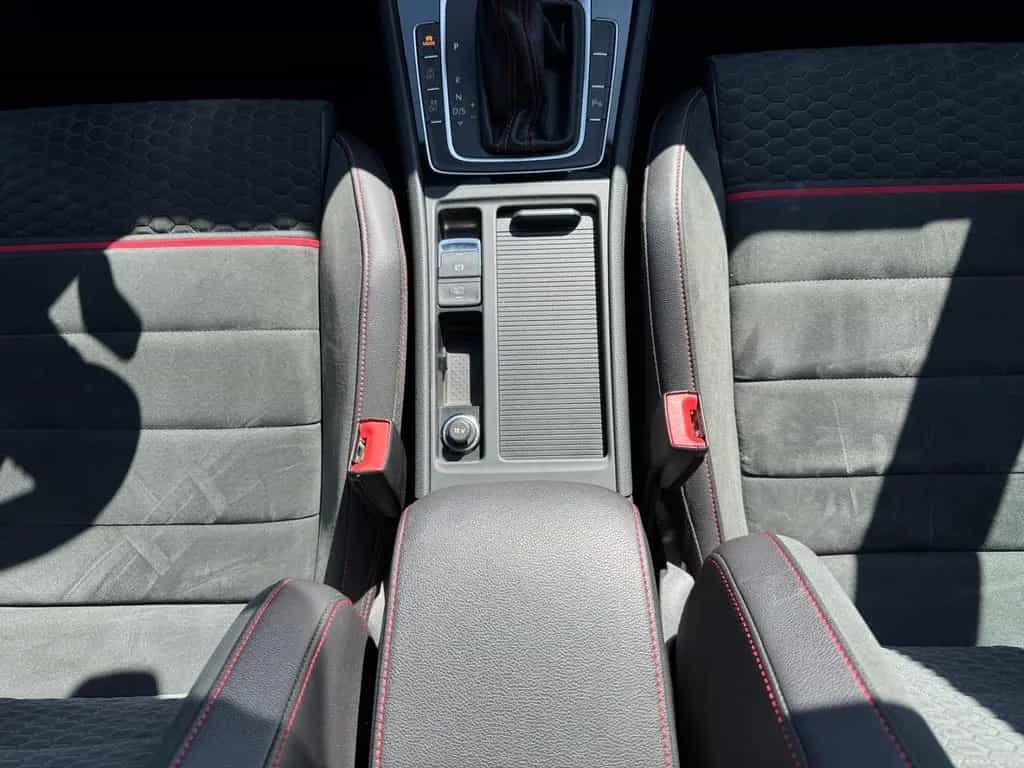 Volkswagen Golf VII GTI Performance+PANO+DCC+KAMERA+DYNAUDI 12/2019-photo-29
