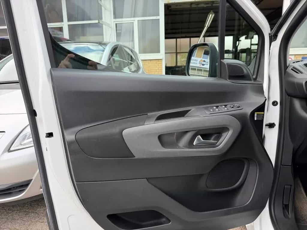 Citroën Berlingo Shine M Navi AHK Head Up SHZ 03/2020-photo-15