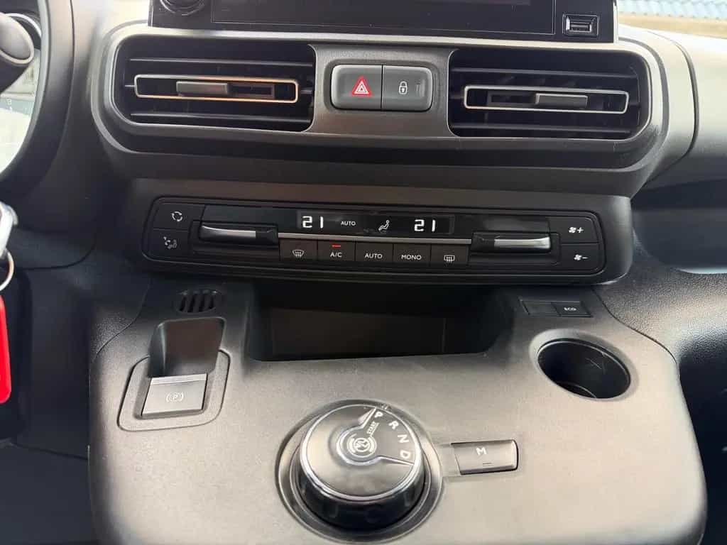Citroën Berlingo Shine M Navi AHK Head Up SHZ 03/2020-photo-33