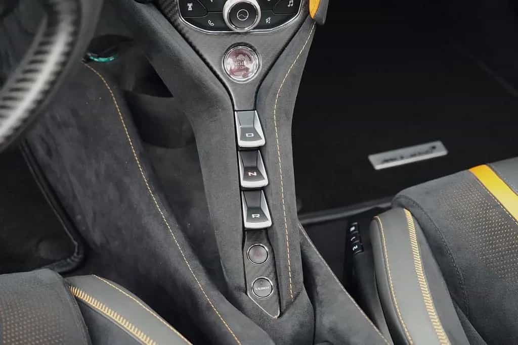 McLaren 720S 4.0 V8 Performance / Lift / 1e besitzer / 3 02/2019-photo-11