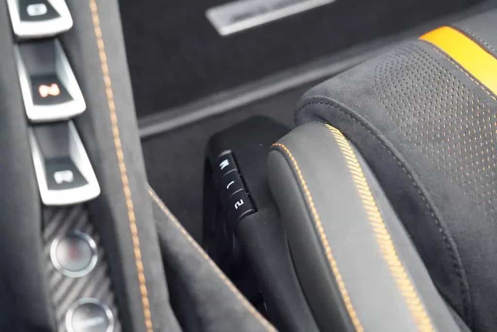 McLaren 720S 4.0 V8 Performance / Lift / 1e besitzer / 3 02/2019-photo-12