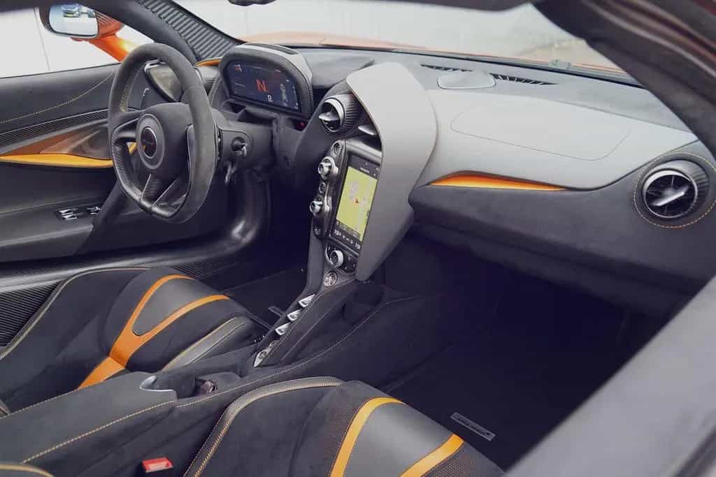 McLaren 720S 4.0 V8 Performance / Lift / 1e besitzer / 3 02/2019-photo-3