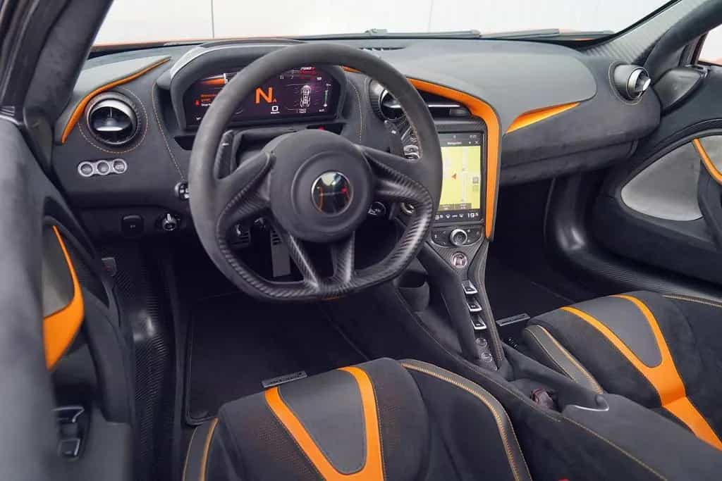 McLaren 720S 4.0 V8 Performance / Lift / 1e besitzer / 3 02/2019-photo-8