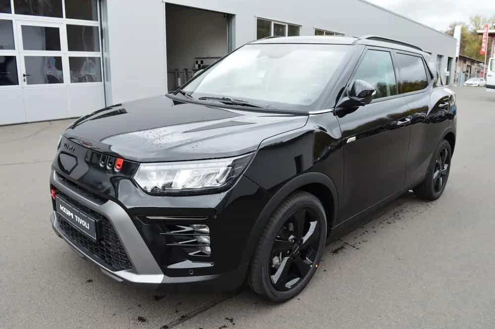 KGM Tivoli 1.5 T-GDI Nomad+ *LED+Leder+2xPDC+Cam+SH* null-photo-1