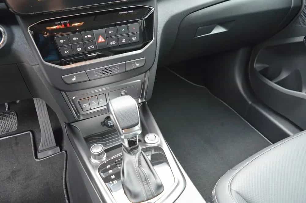 KGM Tivoli 1.5 T-GDI Nomad+ *LED+Leder+2xPDC+Cam+SH* null-photo-16