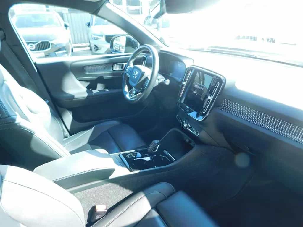 Volvo XC40 B5 AWD R-Design 06/2021-photo-12