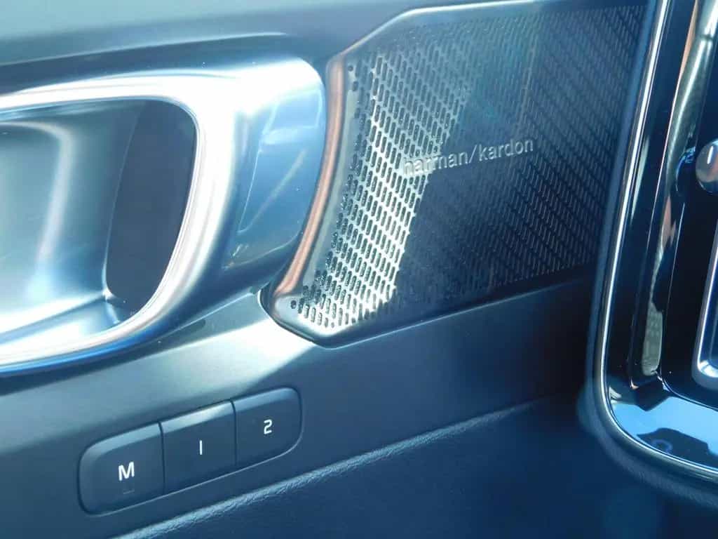 Volvo XC40 B5 AWD R-Design 06/2021-photo-18