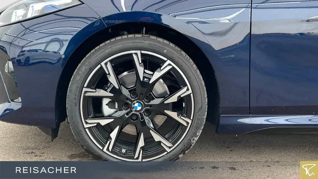 BMW 2 Series 220 Gran Coupé Sportpaket Autom. Parksystem 04/2026-photo-1