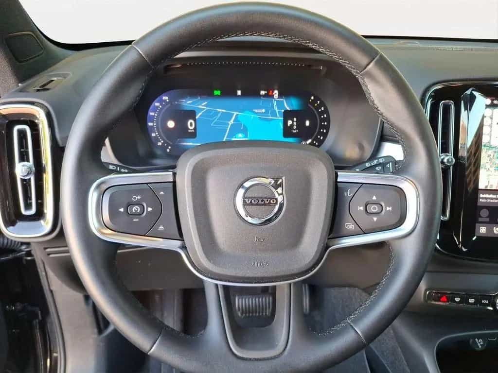 Volvo XC40 Black Edition Plus, B3 360°Kamera Harman/Ka 04/2025-photo-13
