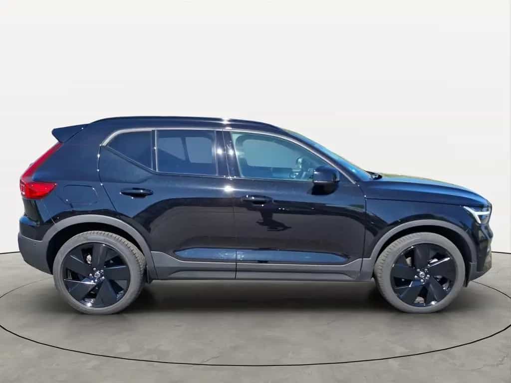 Volvo XC40 Black Edition Plus, B3 360°Kamera Harman/Ka 04/2025-photo-4