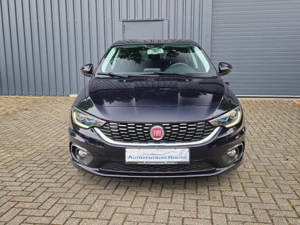 Fiat Tipo Lounge Kamera SHZ NAVI 2.Hand DAB PDC 02/2017-photo-1