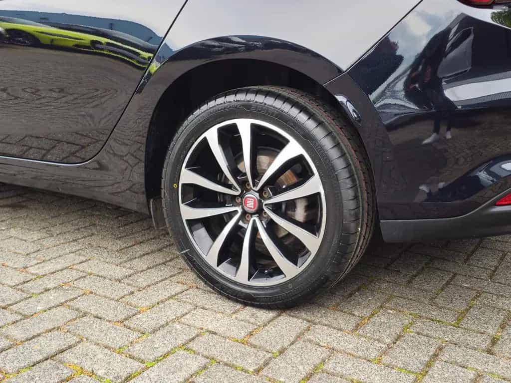 Fiat Tipo Lounge Kamera SHZ NAVI 2.Hand DAB PDC 02/2017-photo-10