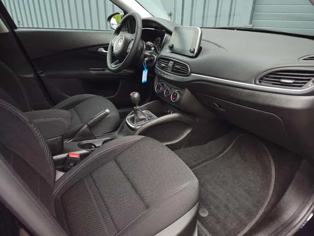 Fiat Tipo Lounge Kamera SHZ NAVI 2.Hand DAB PDC 02/2017-photo-15