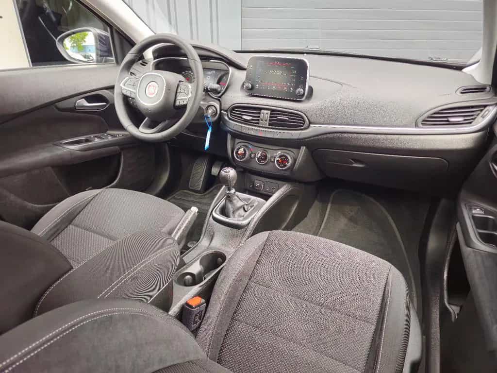 Fiat Tipo Lounge Kamera SHZ NAVI 2.Hand DAB PDC 02/2017-photo-16