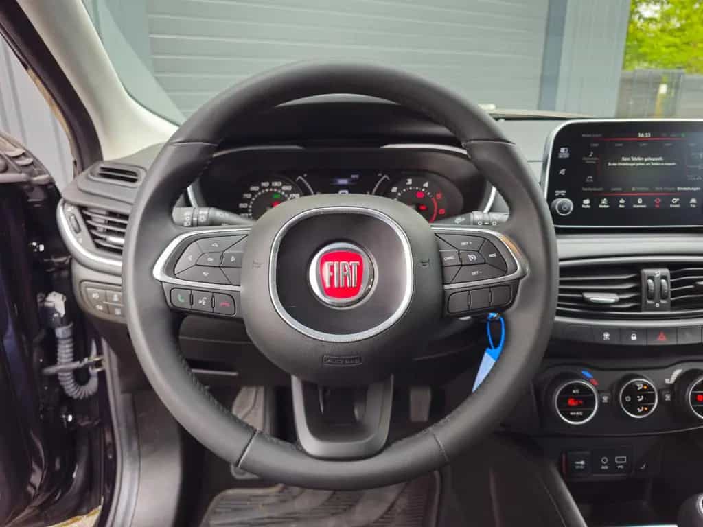 Fiat Tipo Lounge Kamera SHZ NAVI 2.Hand DAB PDC 02/2017-photo-17