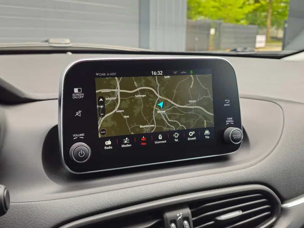 Fiat Tipo Lounge Kamera SHZ NAVI 2.Hand DAB PDC 02/2017-photo-19