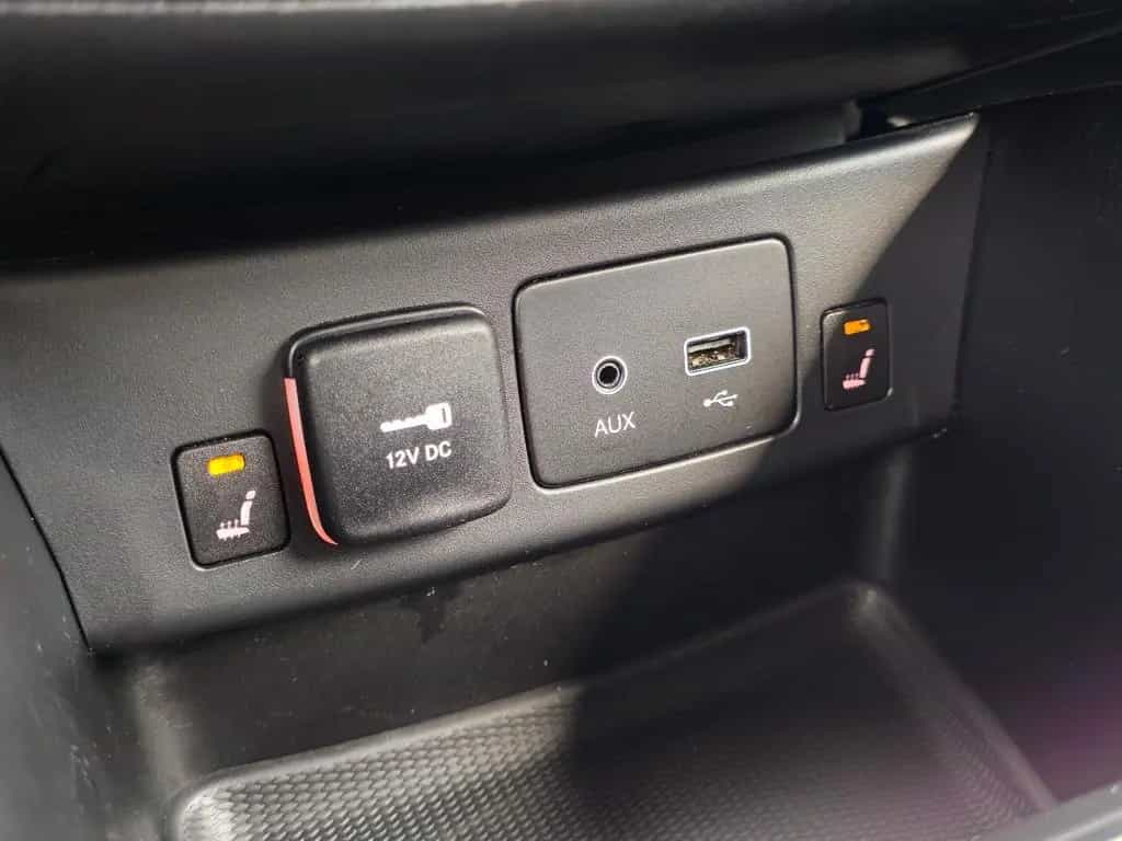 Fiat Tipo Lounge Kamera SHZ NAVI 2.Hand DAB PDC 02/2017-photo-22