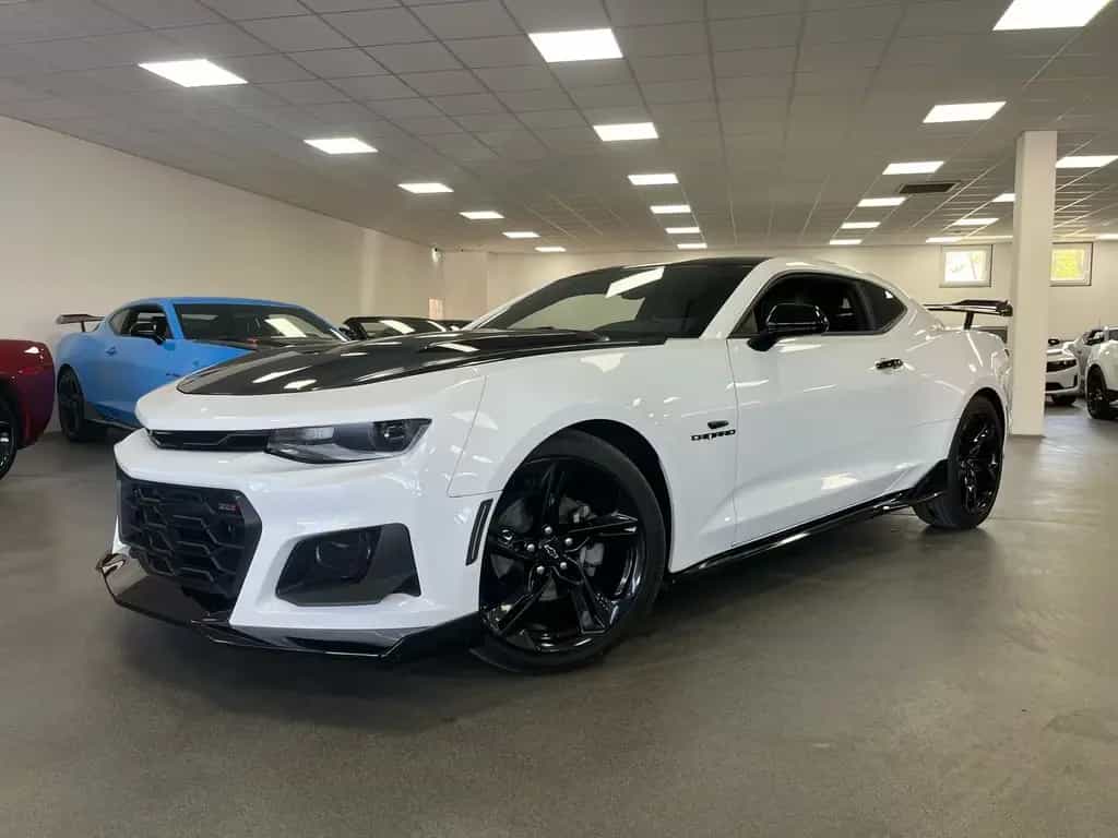 Chevrolet Camaro 2,0l Turbo Aut./ ZL1 Front+Spoiler/4-Rohr 08/2023-photo-3