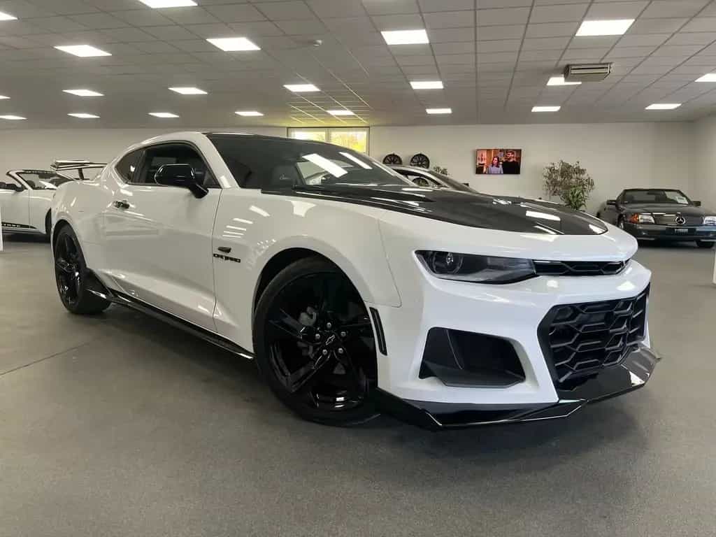 Chevrolet Camaro 2,0l Turbo Aut./ ZL1 Front+Spoiler/4-Rohr 08/2023-photo-5