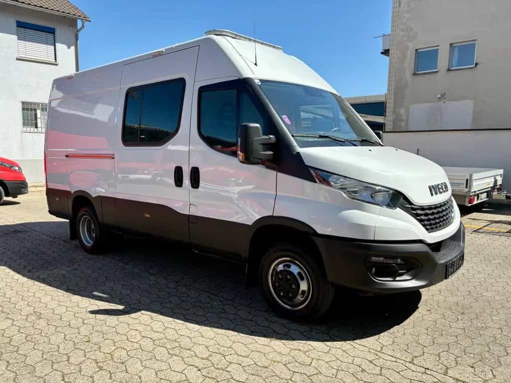 Iveco Daily Kasten 35C18 V 12.900 km H3L3 07/2022-photo-1