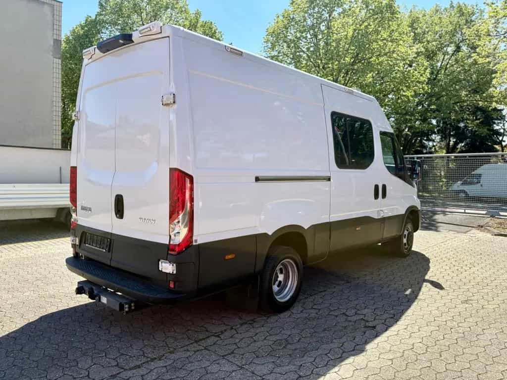 Iveco Daily Kasten 35C18 V 12.900 km H3L3 07/2022-photo-2