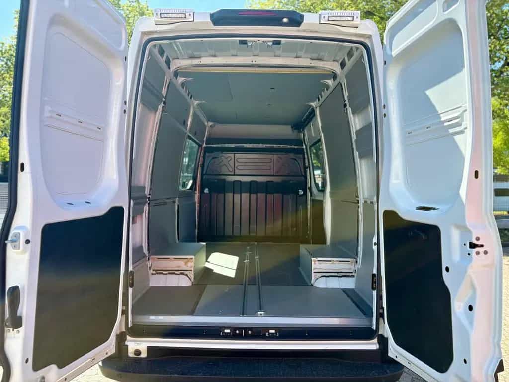 Iveco Daily Kasten 35C18 V 12.900 km H3L3 07/2022-photo-4
