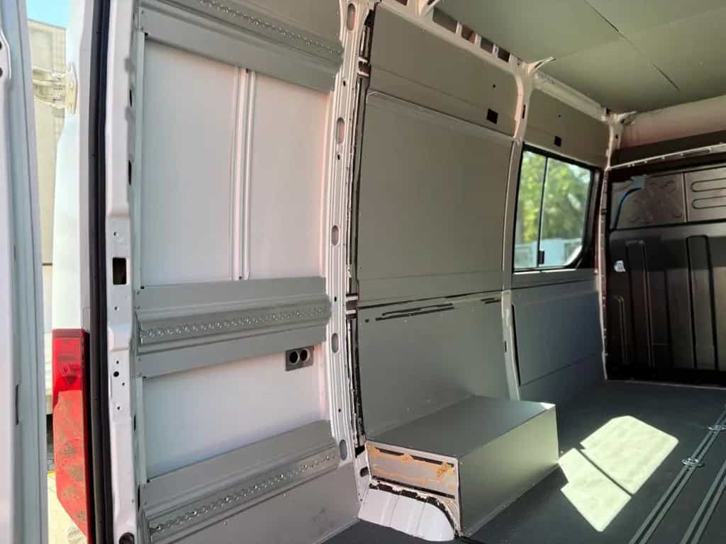 Iveco Daily Kasten 35C18 V 12.900 km H3L3 07/2022-photo-6