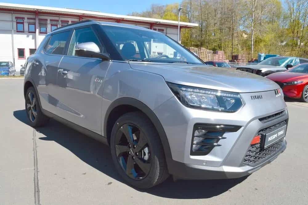 KGM Tivoli 1.5 T-GDI Nomad+ *LED+Leder+2xPDC+Cam+SH* null-photo-3