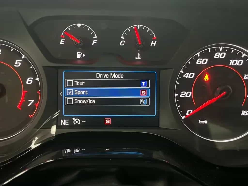 Chevrolet Camaro SS *6,2l V8 / ZL1 /Klappenauspuff/Schalte 01/2024-photo-16