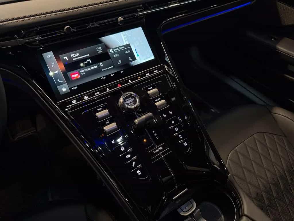 Aston Martin DB12 Coupe | Aston Martin Brussels null-photo-17