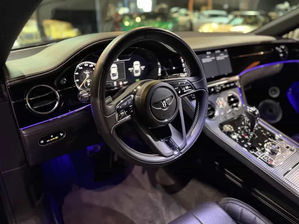 Bentley Continental GT V8 Mulliner BLACKLINE CarbonPaket 01/2020-photo-11