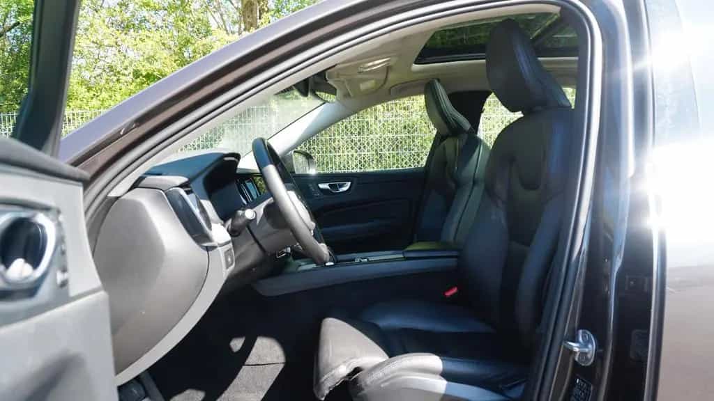 Volvo XC60 B4 Plus Bright PilotAs/Pano/AHK/Cam/TWA/Key 11/2022-photo-10
