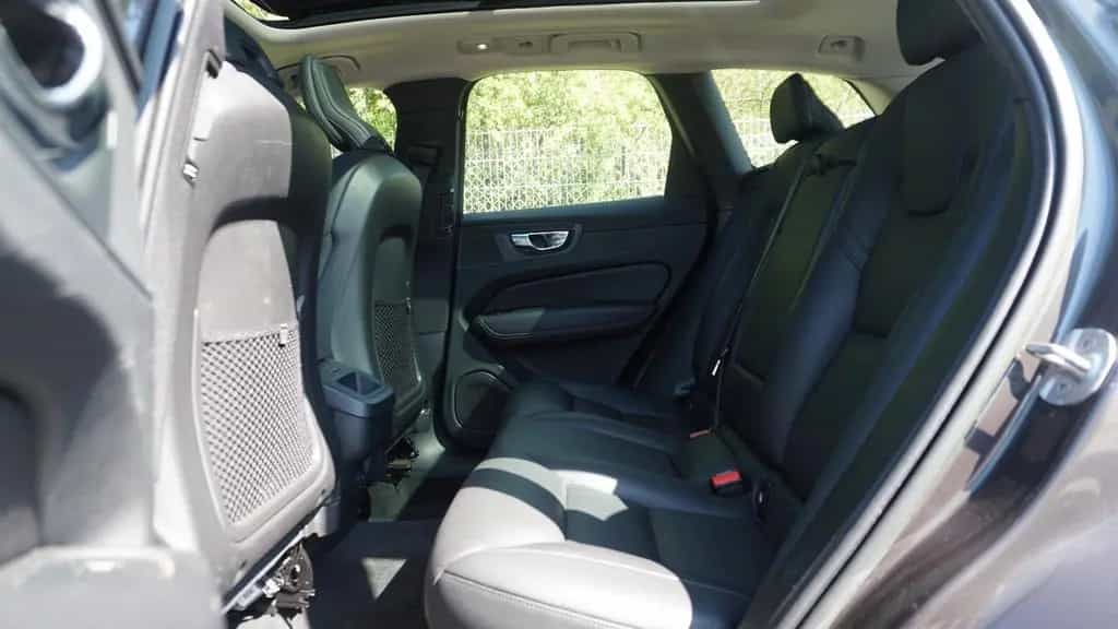 Volvo XC60 B4 Plus Bright PilotAs/Pano/AHK/Cam/TWA/Key 11/2022-photo-11