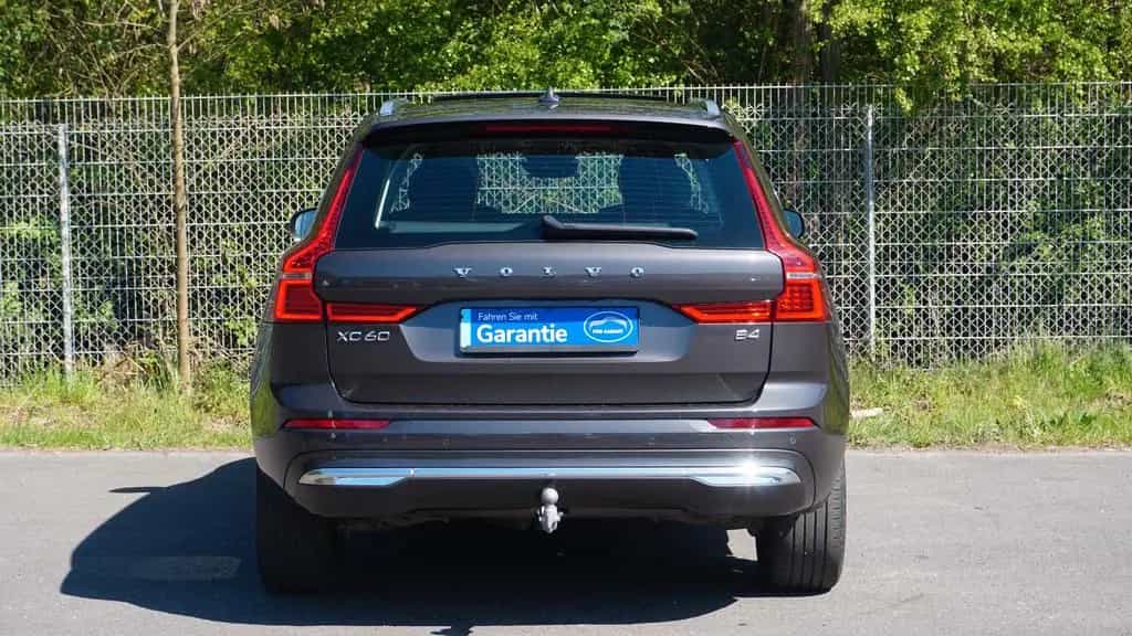 Volvo XC60 B4 Plus Bright PilotAs/Pano/AHK/Cam/TWA/Key 11/2022-photo-2