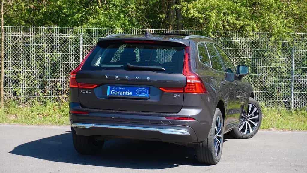 Volvo XC60 B4 Plus Bright PilotAs/Pano/AHK/Cam/TWA/Key 11/2022-photo-4