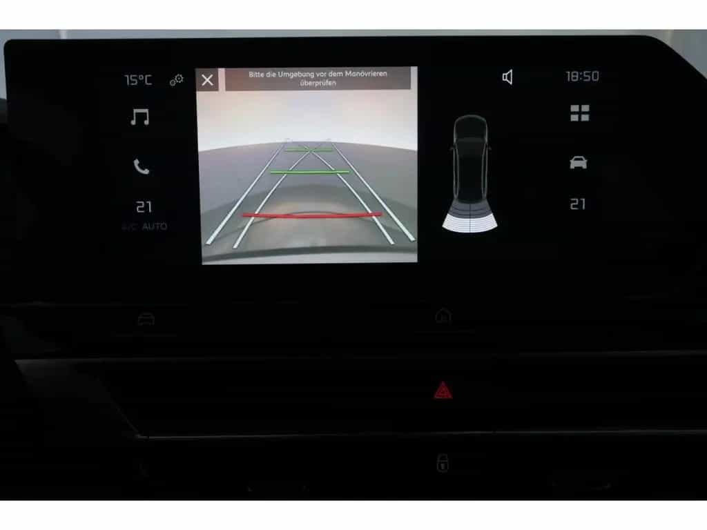 Citroën C4 1.2PureTech Aut.130 Feel Pack+LED+CARPLAY+PDC 08/2023-photo-17