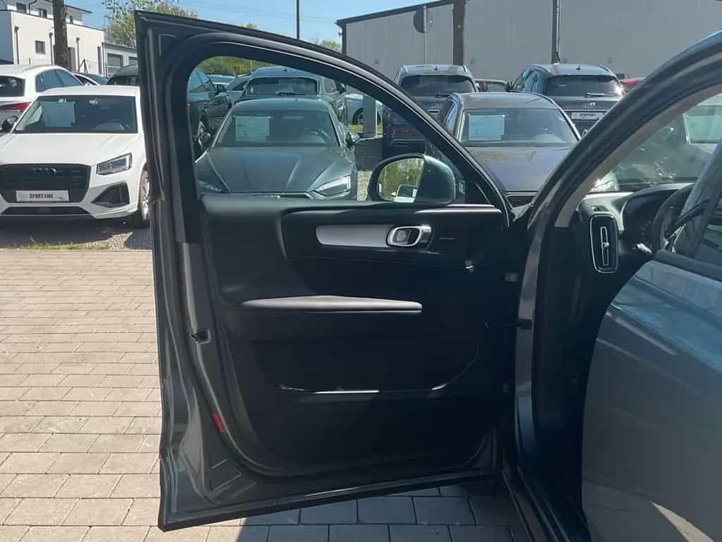 Volvo XC40 XC 40 Momentum AWD APPLE Lane Navi  RFK ViCo 04/2018-photo-13
