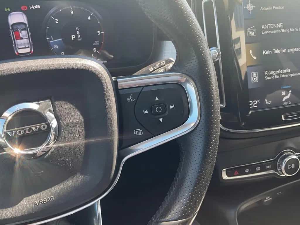 Volvo XC40 XC 40 Momentum AWD APPLE Lane Navi  RFK ViCo 04/2018-photo-18