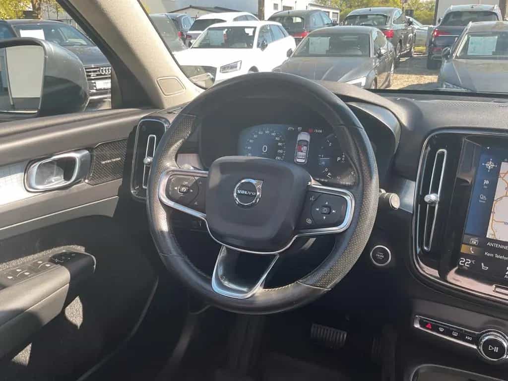 Volvo XC40 XC 40 Momentum AWD APPLE Lane Navi  RFK ViCo 04/2018-photo-19