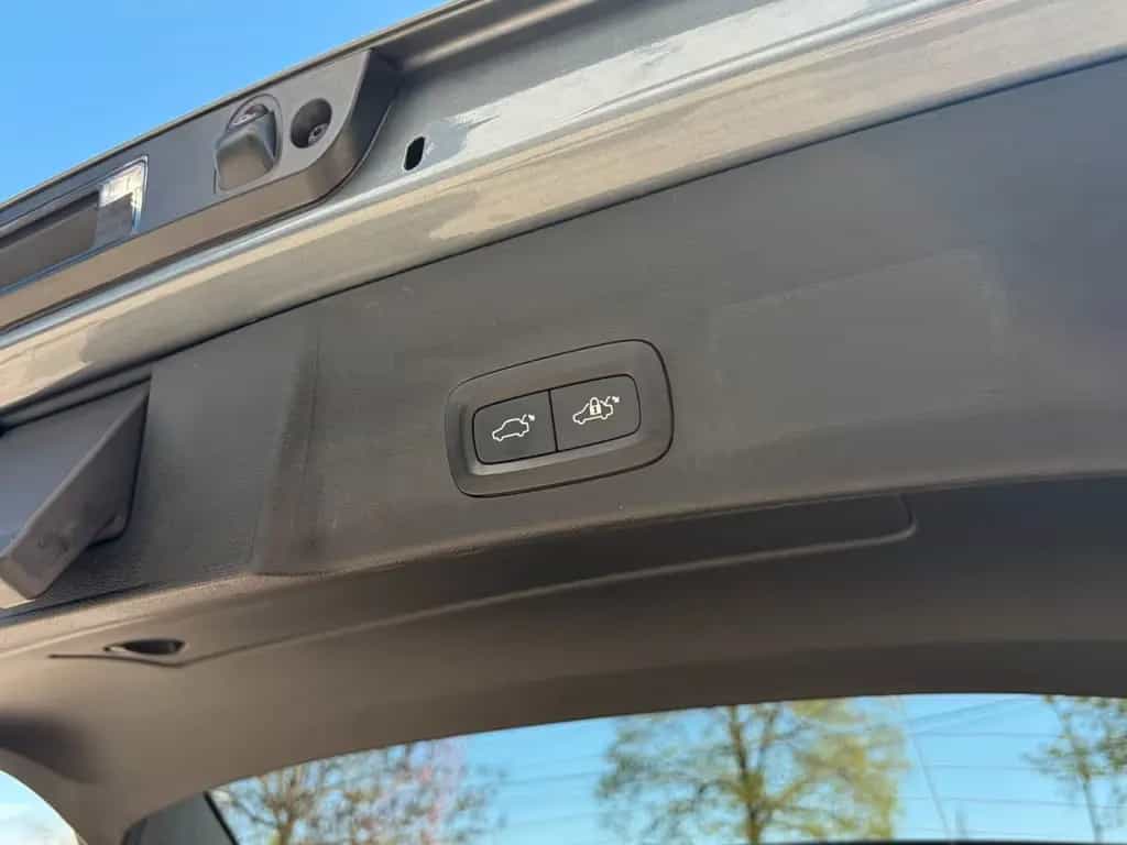 Volvo XC40 XC 40 Momentum AWD APPLE Lane Navi  RFK ViCo 04/2018-photo-30