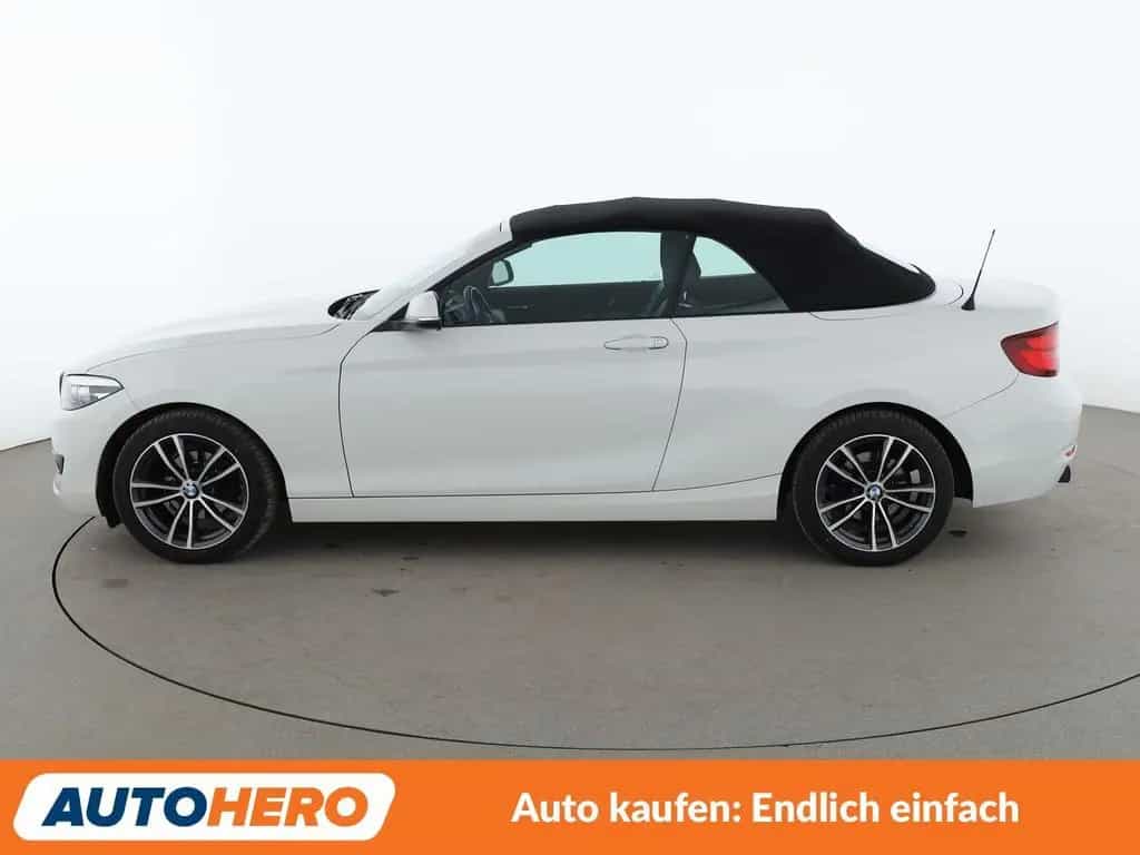 BMW 2 Series 218i Sport Line Aut.*NAVI*TEMPO*PDC*SHZ*LIM* 03/2020-photo-2