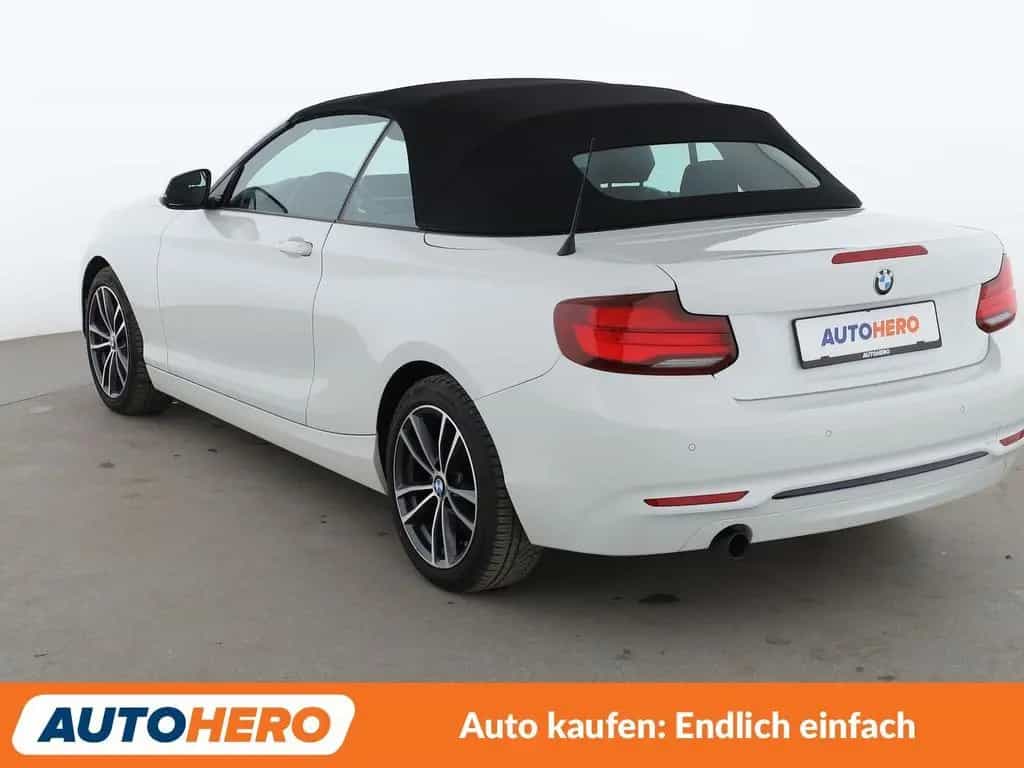 BMW 2 Series 218i Sport Line Aut.*NAVI*TEMPO*PDC*SHZ*LIM* 03/2020-photo-3