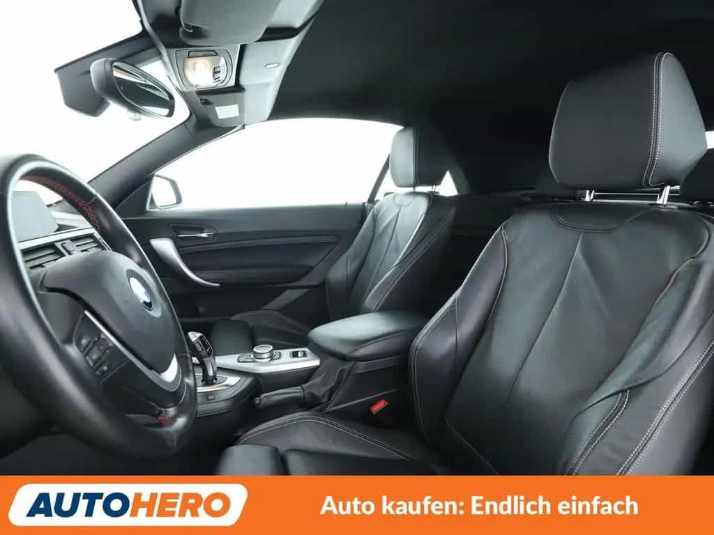 BMW 2 Series 218i Sport Line Aut.*NAVI*TEMPO*PDC*SHZ*LIM* 03/2020-photo-9