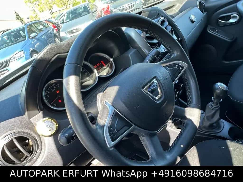 Dacia Duster I Black Shadow 4x4*Klima*Temp*Navi*Phone* 08/2017-photo-12