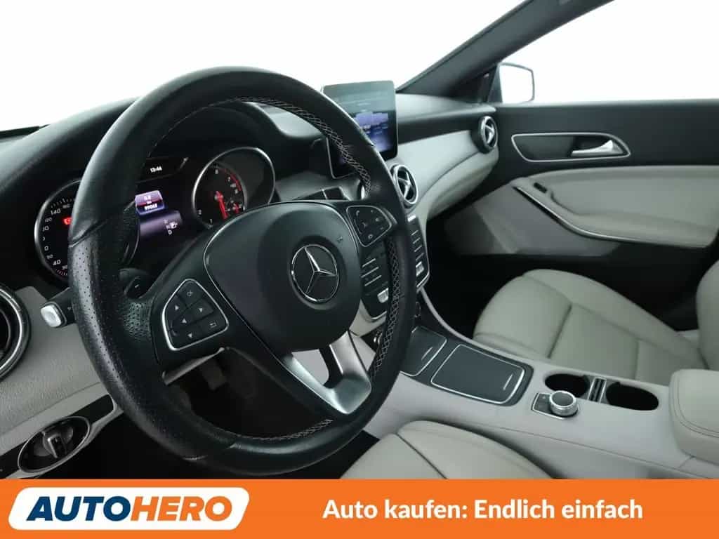 Mercedes-Benz CLA 220 4Matic Urban Aut.*LED*NAVI*ACC*CAM*PDC* 01/2018-photo-10